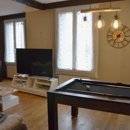 L'oasis Du Luxe: Espace Familial Avec Billard Et Divertissements * Verdun-sur-Meuse