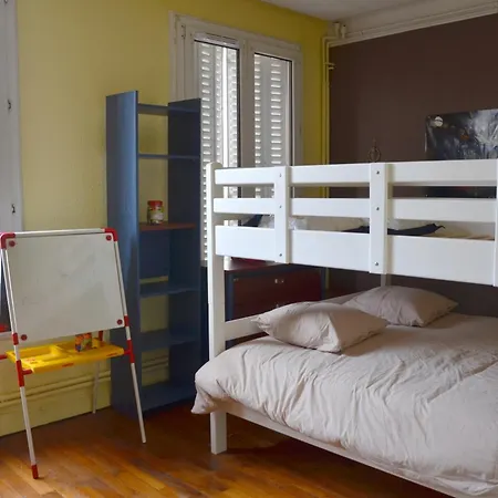 Apartment L'oasis Du Luxe: Espace Familial Avec Billard Et Divertissements