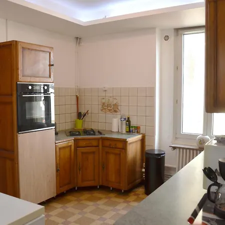 Apartment L'oasis Du Luxe: Espace Familial Avec Billard Et Divertissements