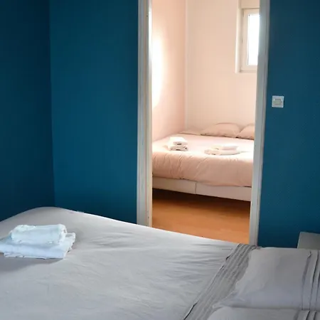 Apartment L'oasis Du Luxe: Espace Familial Avec Billard Et Divertissements *
