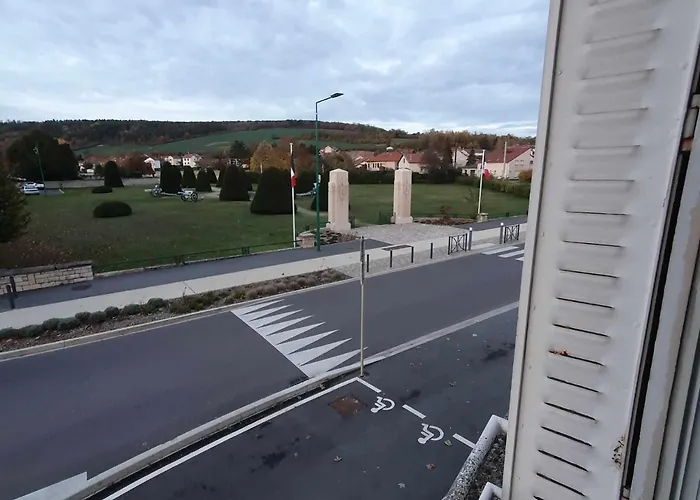 L'oasis Du Luxe: Espace Familial Avec Billard Et Divertissements * Verdun-sur-Meuse