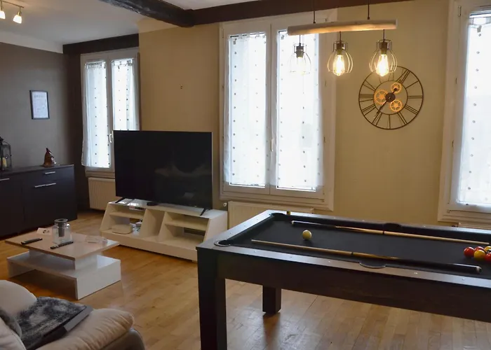 L'oasis Du Luxe: Espace Familial Avec Billard Et Divertissements * Verdun-sur-Meuse