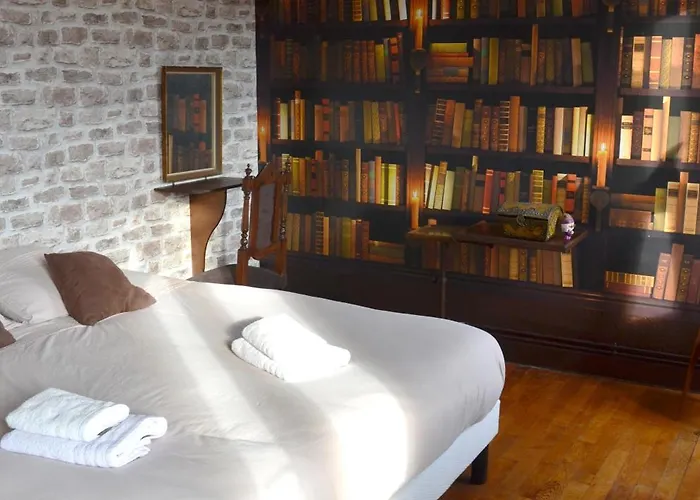 Apartment L'oasis Du Luxe: Espace Familial Avec Billard Et Divertissements