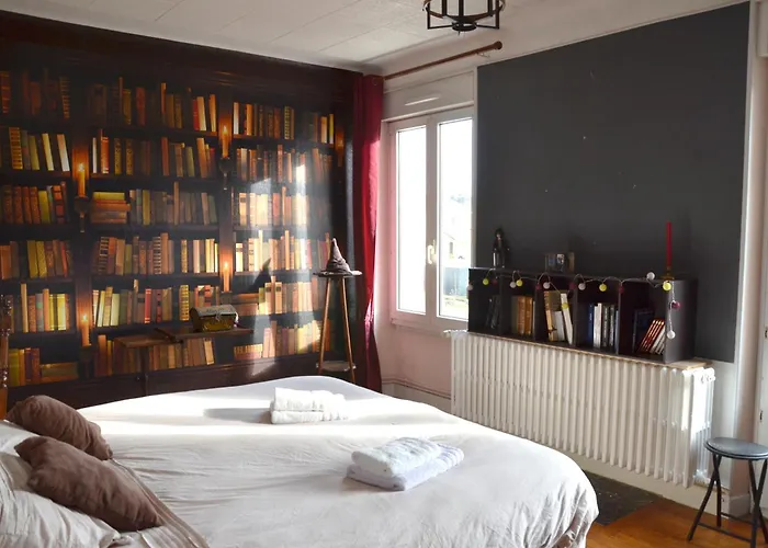 Apartment L'oasis Du Luxe: Espace Familial Avec Billard Et Divertissements *